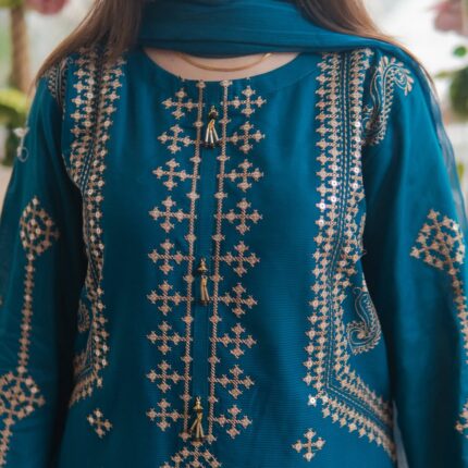 Kaavish Sapphire Kurta Set